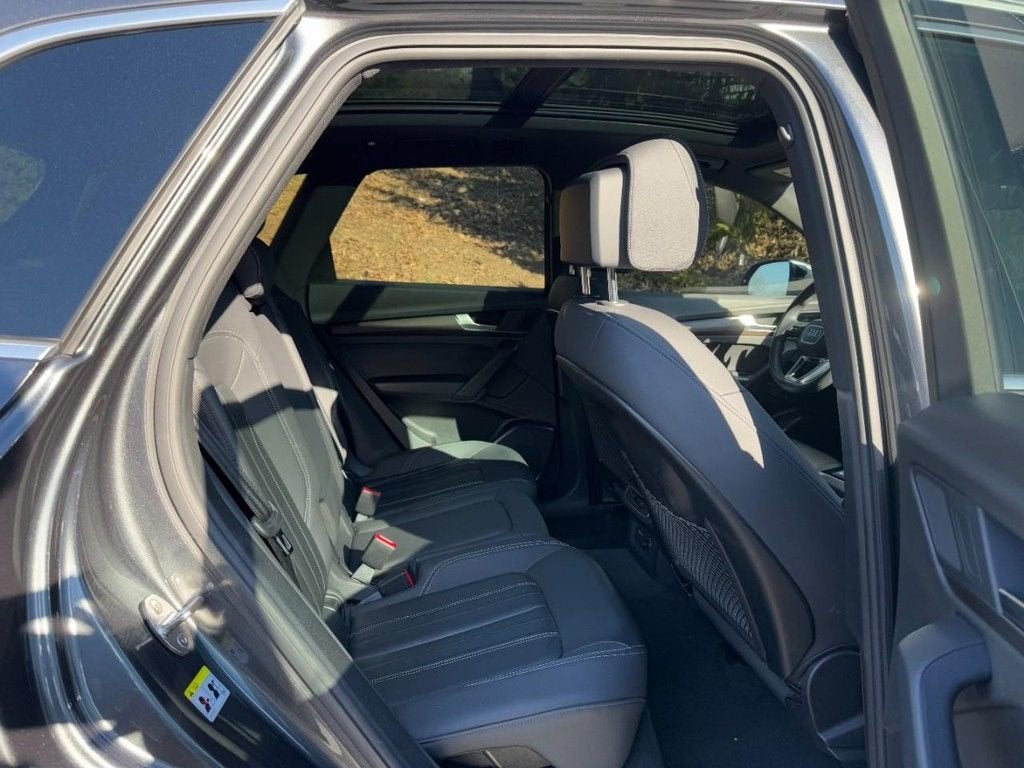 2022 Audi Q5 S line Premium