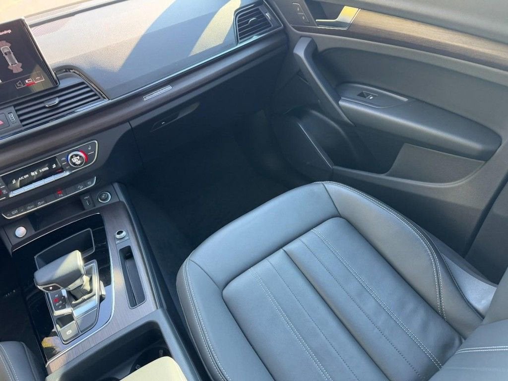 2022 Audi Q5 S line Premium