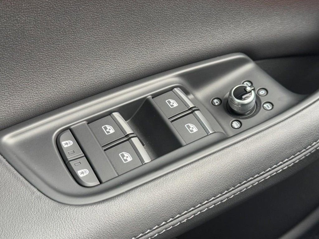 2023 Audi Q7 Premium Plus