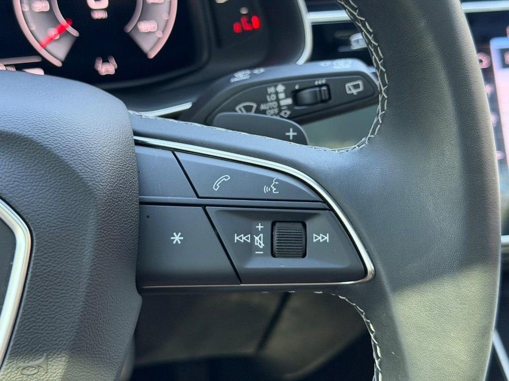 2025 Audi Q7 Premium Plus