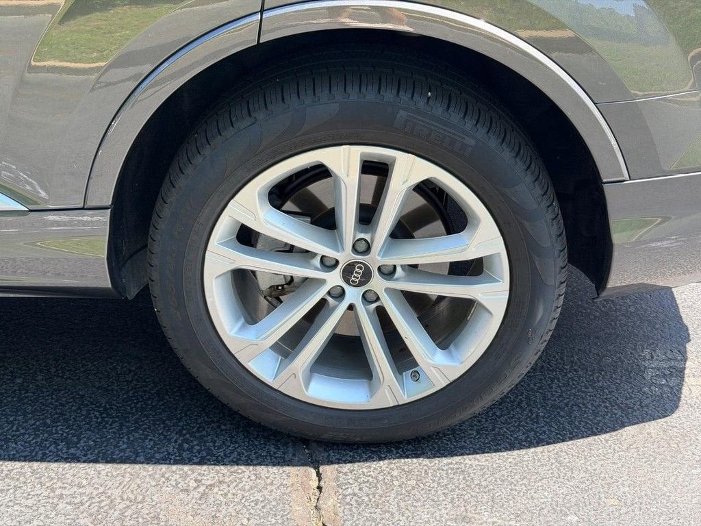 2025 Audi Q7 Premium Plus