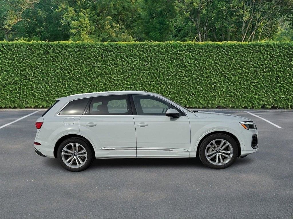 2025 Audi Q7 Premium Plus