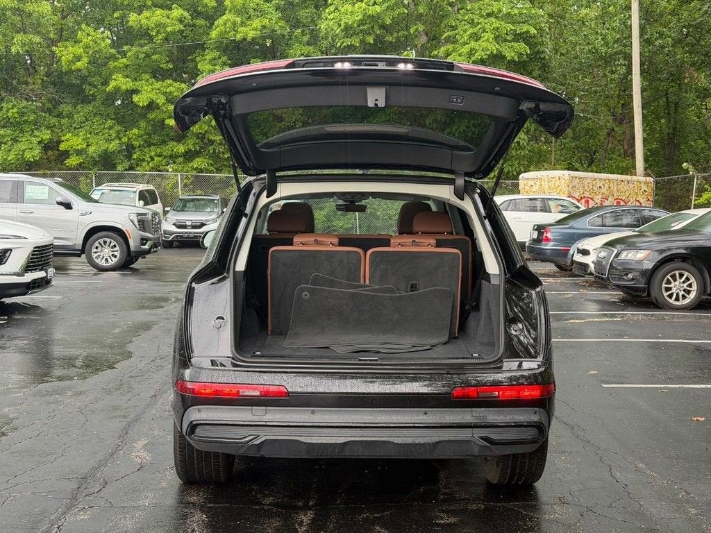 2023 Audi Q7 Premium Plus