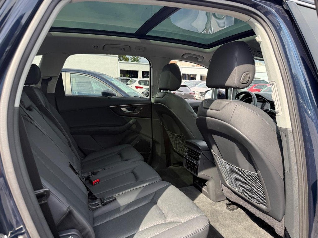 2023 Audi Q7 Premium Plus