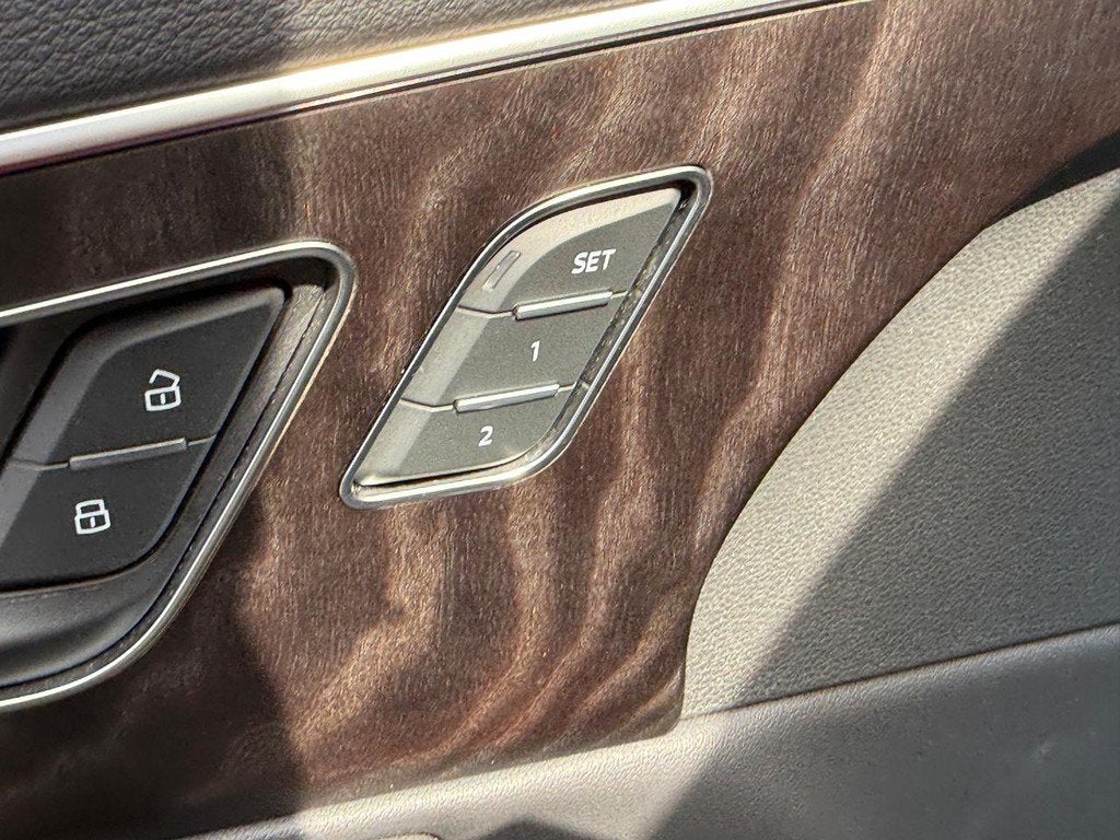 2023 Audi Q7 Premium Plus