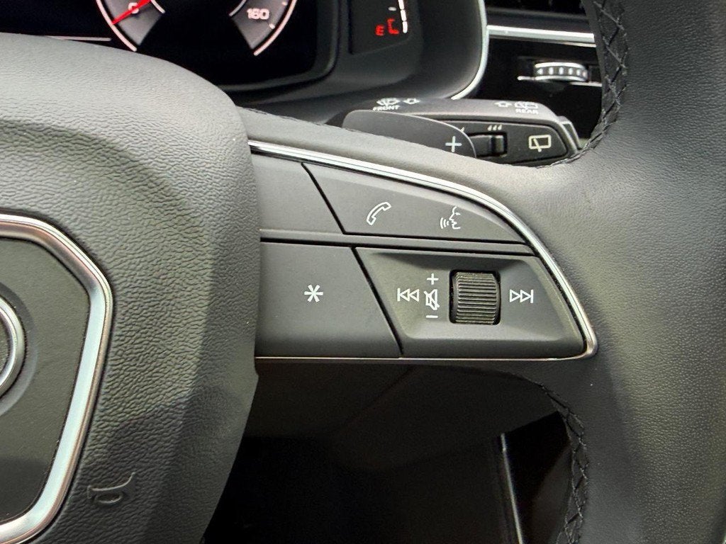 2023 Audi Q7 Premium Plus