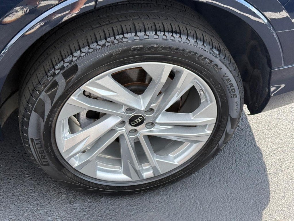 2023 Audi Q7 Premium Plus