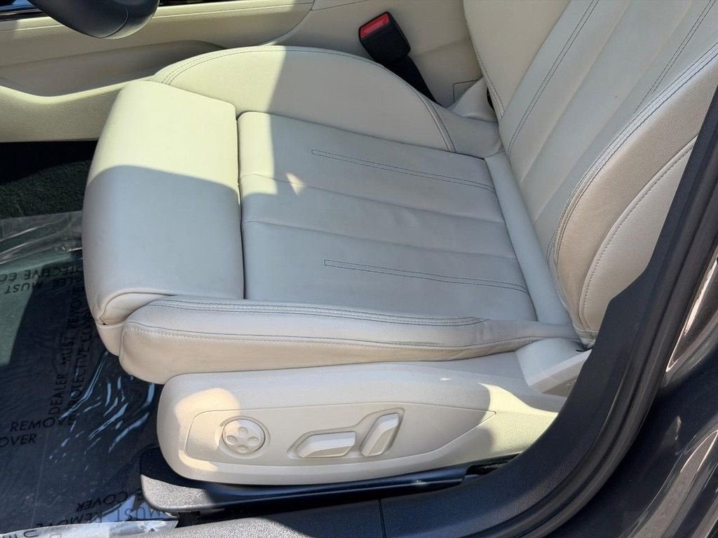 2022 Audi A4 Sedan S line Premium