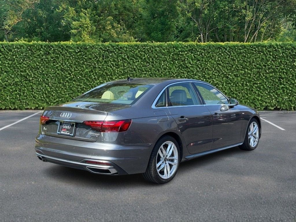 2022 Audi A4 Sedan S line Premium