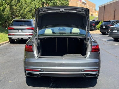 2022 Audi A4 Sedan S line Premium