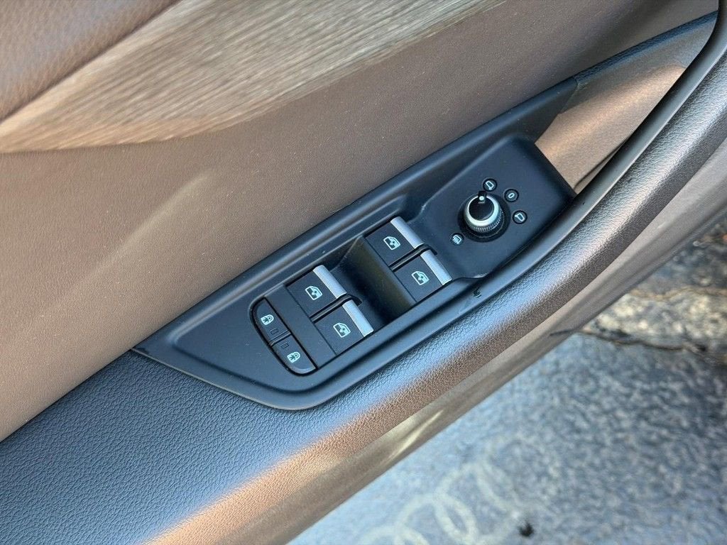 2023 Audi A4 Sedan S line Premium