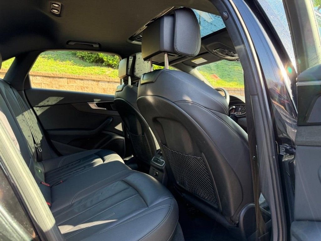 2023 Audi A4 Sedan S line Premium