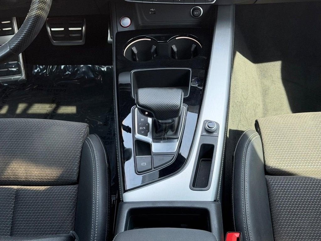 2021 Audi A4 Sedan S line Premium Plus