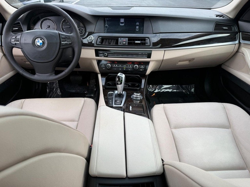 2012 BMW 5 Series 528i xDrive