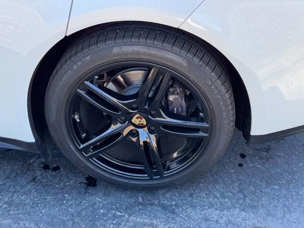 2019 Porsche Panamera 4