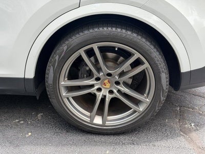 2023 Porsche Cayenne PLATINUM EDITION