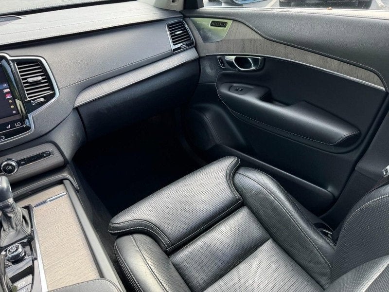 2022 Volvo XC90 Inscription