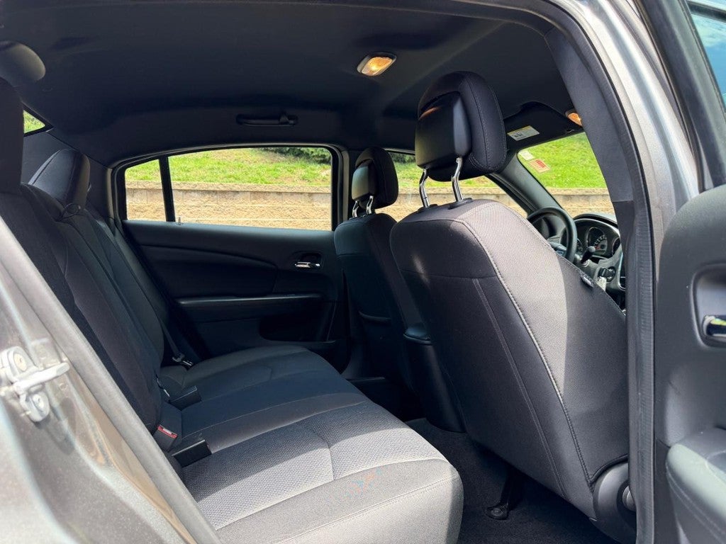 2013 Chrysler 200 4dr Sdn LX