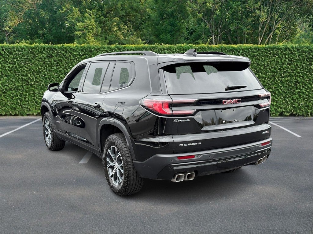 2026 GMC Acadia AWD 4dr AT4