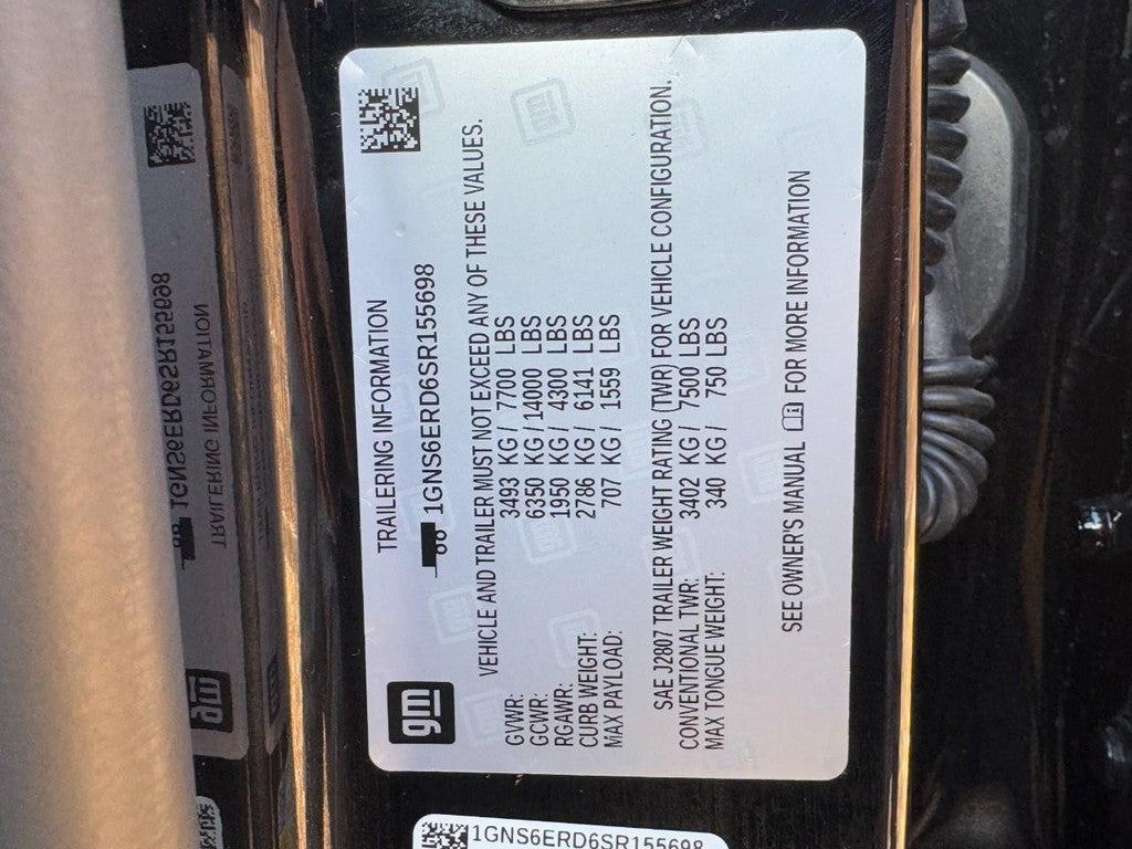 2025 Chevrolet Suburban 4WD 4dr RST