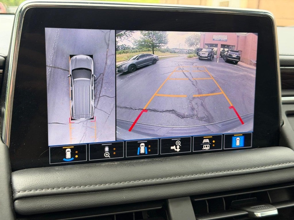 2021 Chevrolet Suburban 4WD 4dr LT