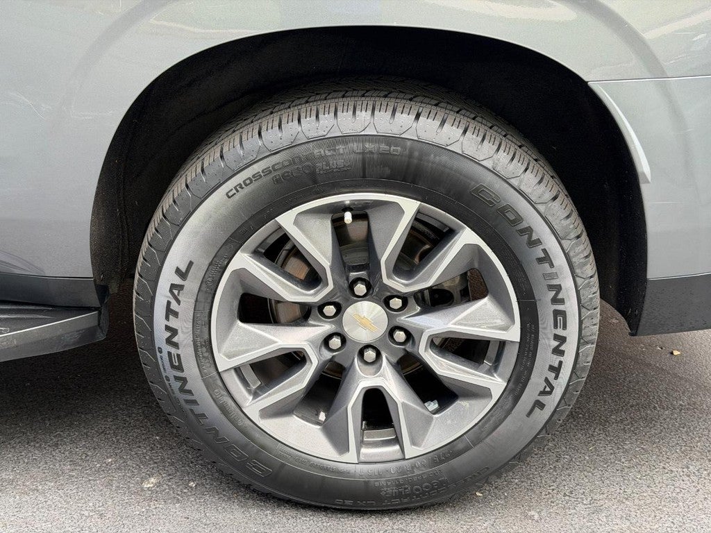 2021 Chevrolet Suburban 4WD 4dr LT