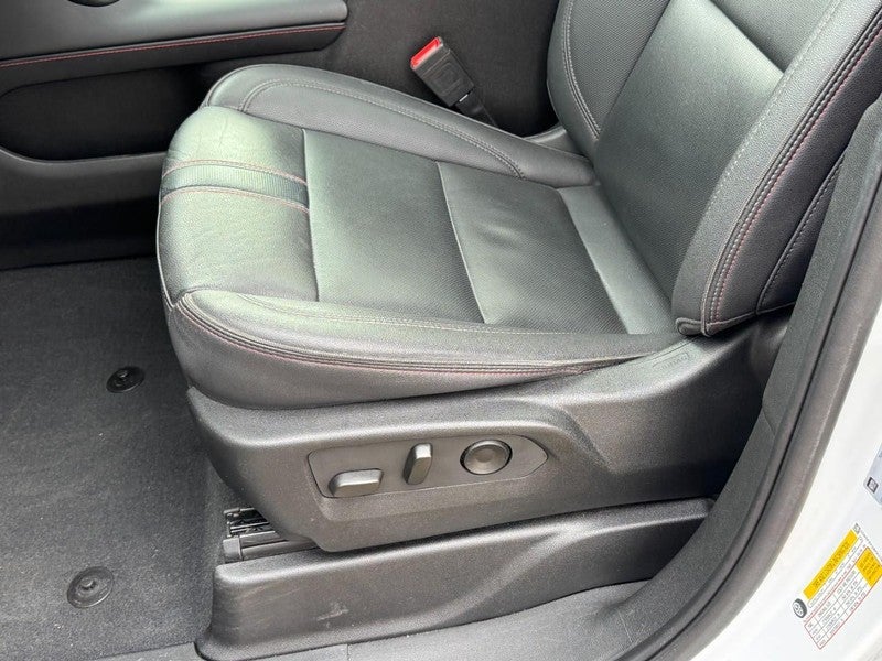 2023 Chevrolet Suburban 4WD 4dr RST