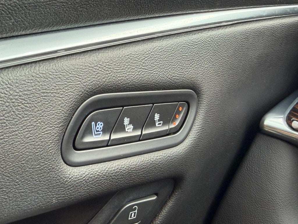 2021 Cadillac Escalade ESV 4WD 4dr Premium Luxury