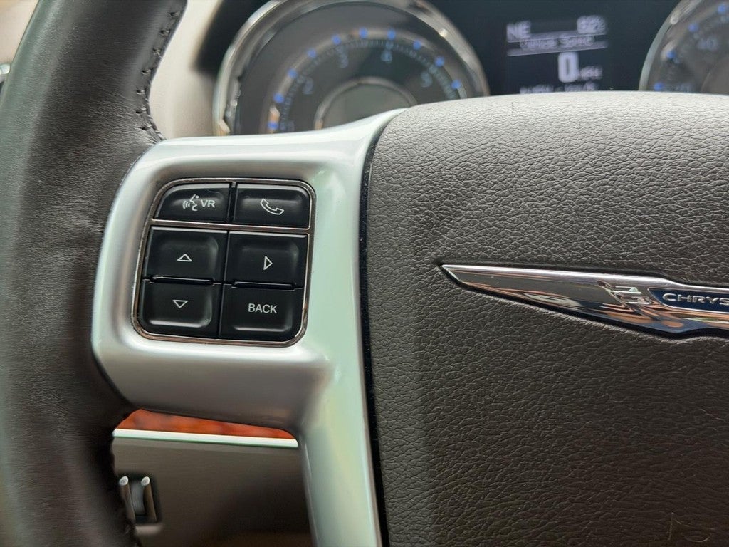 2012 Chrysler Town & Country 4dr Wgn Touring-L