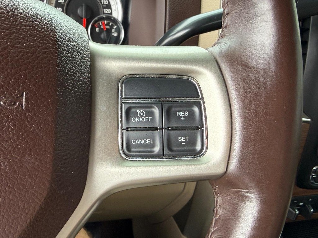 2015 RAM 3500 4WD Crew Cab 149" Laramie
