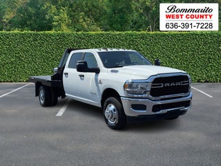 2024 RAM 3500 Chassis Cab SLT 4WD Crew Cab 60" CA 172.4" WB