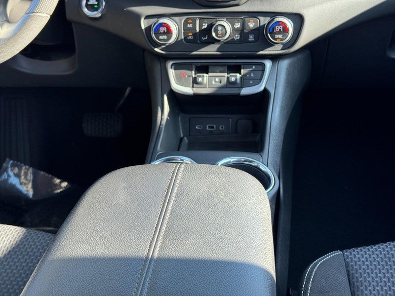 2022 GMC Terrain FWD 4dr SLE