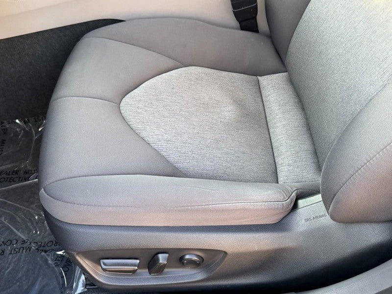 2024 Toyota Camry Hybrid LE CVT (Natl)