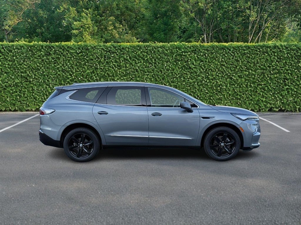 2023 Buick Enclave FWD 4dr Essence