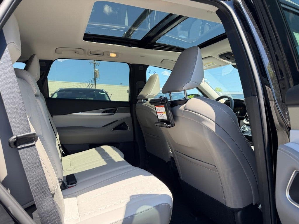2027 INFINITI QX60 LUXE AWD