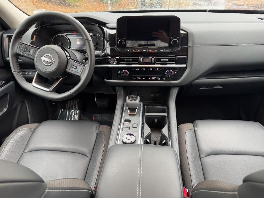 2024 Nissan Pathfinder SL 4WD