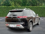 2024 Nissan Pathfinder SL 4WD