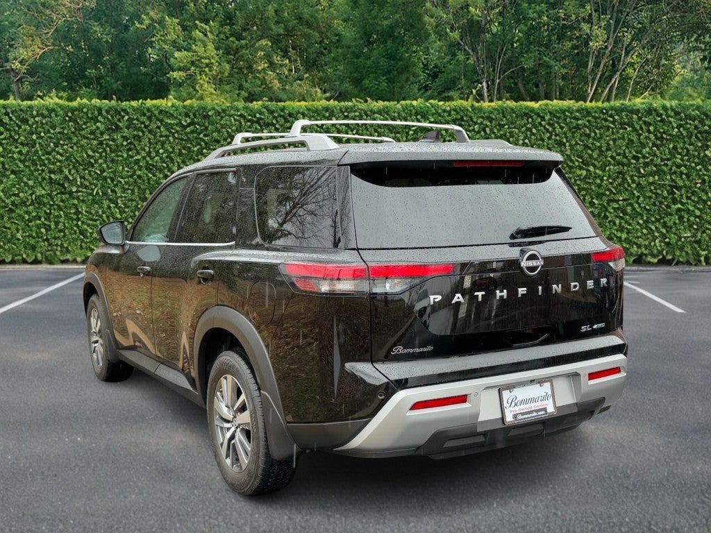 2024 Nissan Pathfinder SL 4WD