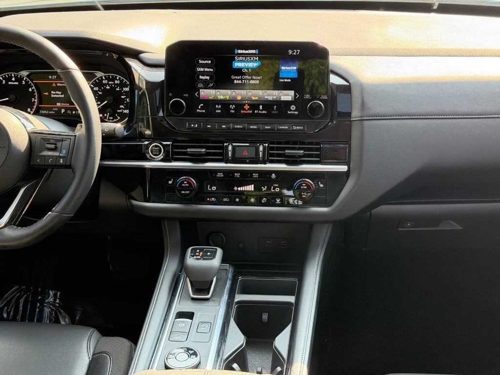 2023 Nissan Pathfinder SL 4WD