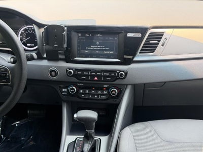 2017 Kia Niro LX FWD