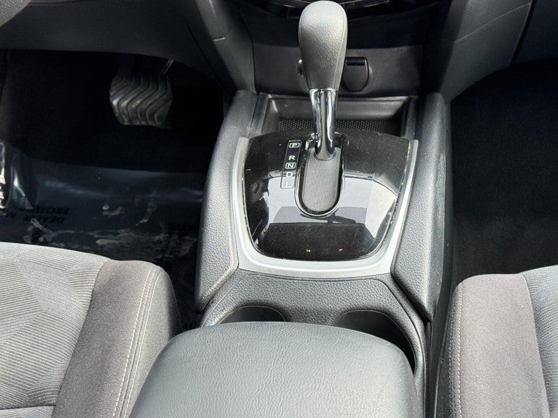 2016 Nissan Rogue FWD 4dr SV