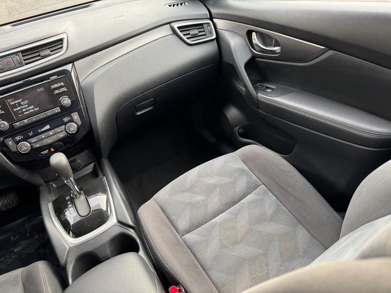 2016 Nissan Rogue FWD 4dr SV