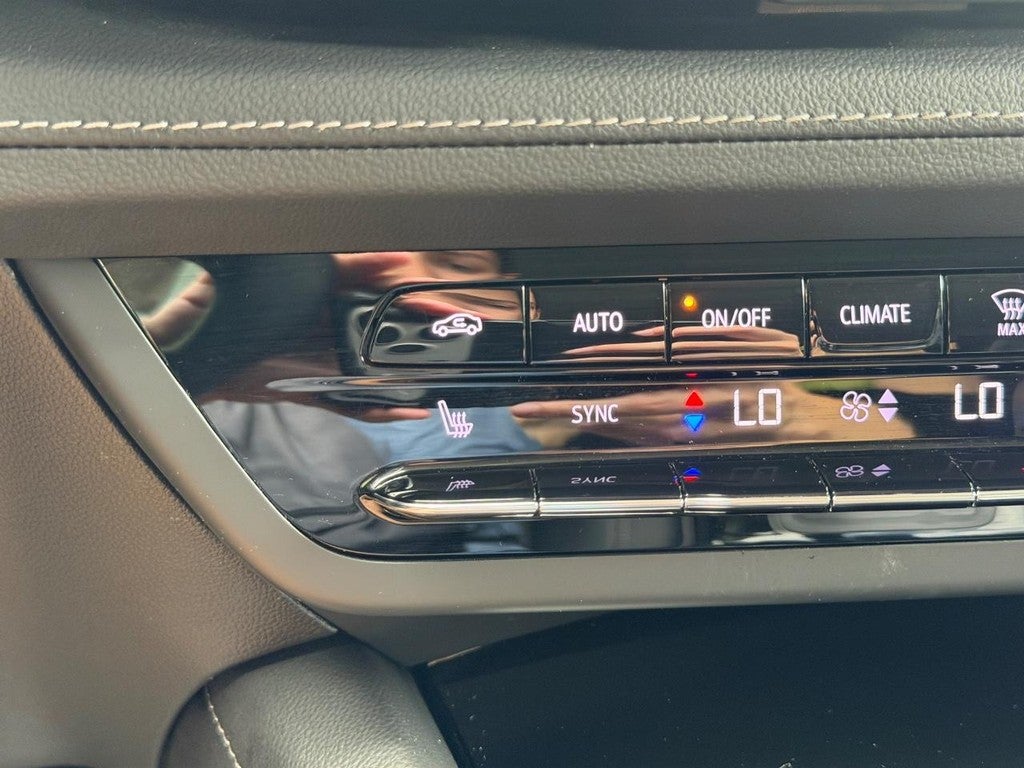 2023 Buick Envision FWD 4dr Essence