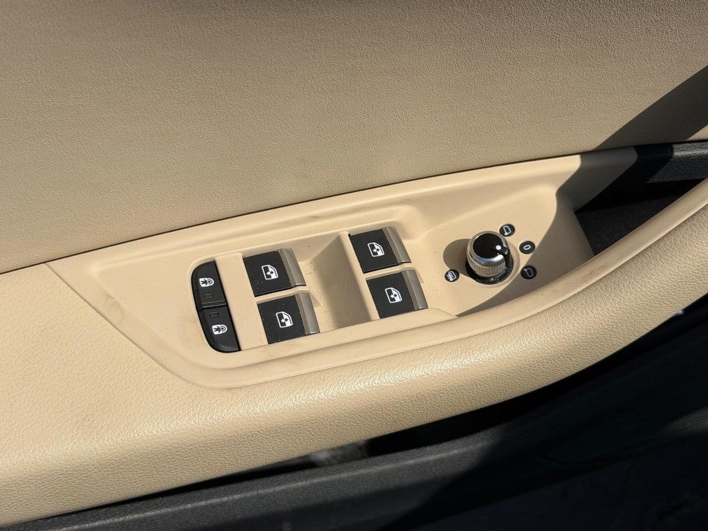 2023 Audi A4 Sedan Premium 40 TFSI quattro