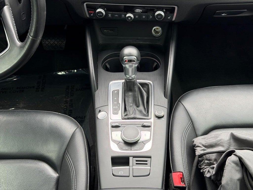 2019 Audi A3 Sedan Titanium Premium 40 TFSI