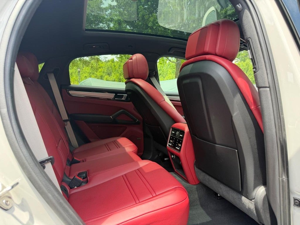 2023 Porsche Cayenne Platinum Edition Coupe AWD