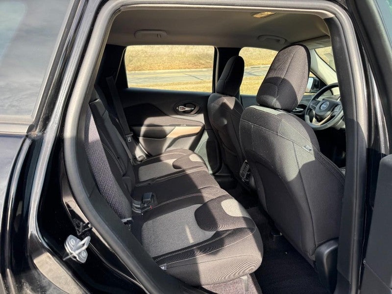 2017 Jeep Cherokee Sport FWD