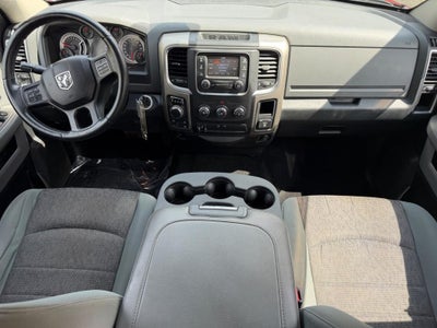 2014 RAM 1500 4WD Crew Cab 140.5" Big Horn