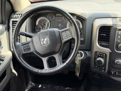 2014 RAM 1500 4WD Crew Cab 140.5" Big Horn