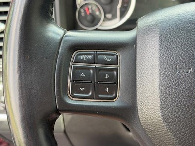2014 RAM 1500 4WD Crew Cab 140.5" Big Horn
